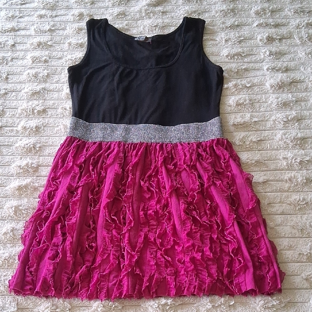 Isle Apparel Y2K Black and Pink Midi Dress Medium